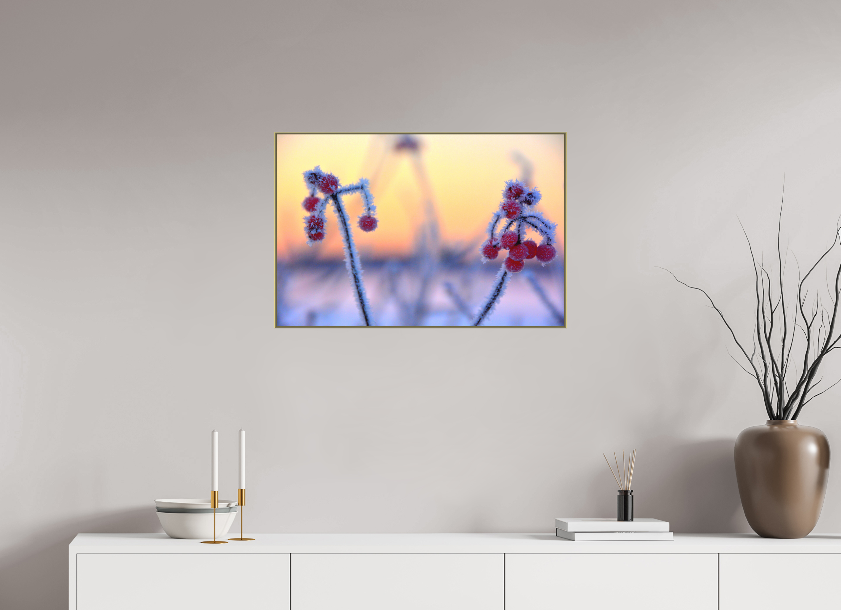 75 x 50 cm, Gold_metal_frame_Dibond FROZEN BERRIES